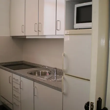 Guest house Alameda *